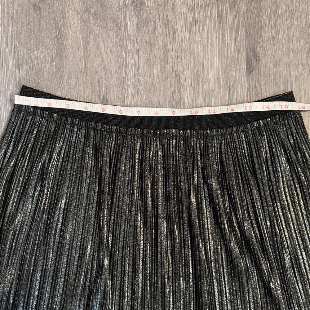 St. John Metallic Pleated Midi Skirt - Picture 7 of 10